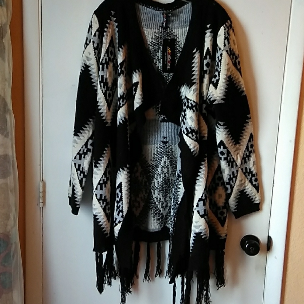 BellaBerry sweater Aztec design size 3x